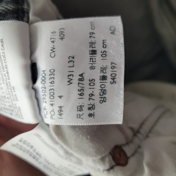 Levi’s 501 high-waisted washed black jeans. 🖤 - Picture 7 of 7